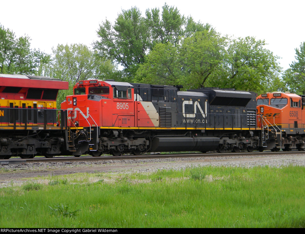 CN 8905 